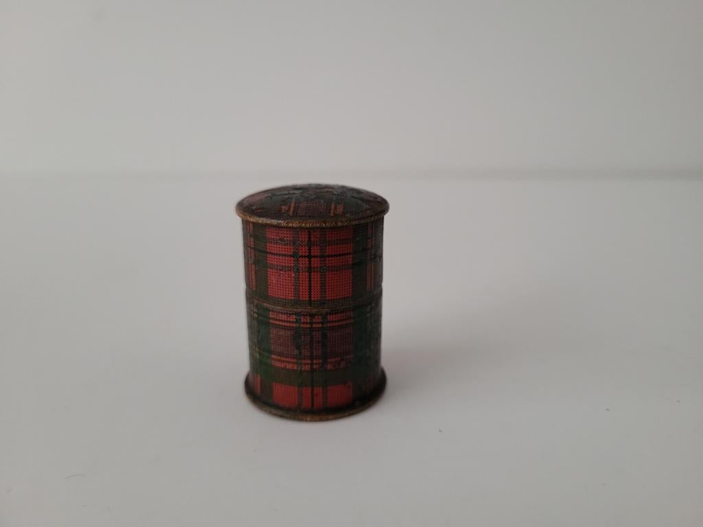 Tartanware speldenkokertje, Ophalen of Verzenden, Gebruikt