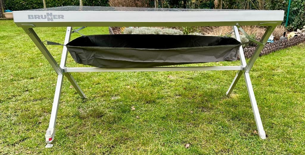 BRUNNER Tafel Titanium 4NG2 Anthraciet, Caravans en Kamperen, Kampeeraccessoires, Zo goed als nieuw, Ophalen