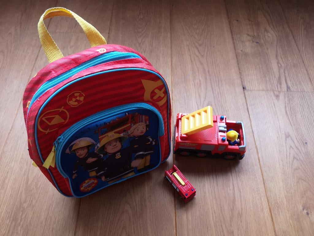 Brandweerman Sam rugtas en auto's, Kinderen en Baby's, Speelgoed | Speelgoedvoertuigen, Ophalen of Verzenden, Zo goed als nieuw