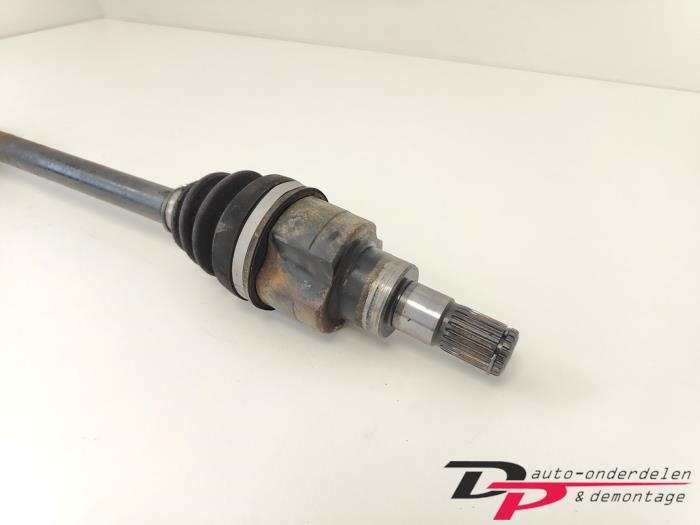 Aandrijfas links-voor van een Suzuki Alto, Gebruikt, -, -, Ophalen of Verzenden