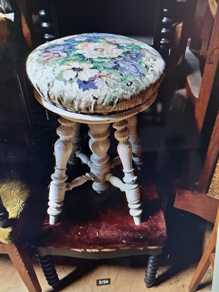 Antieke in hoogte verstelbare pianokruk, Ophalen of Verzenden, Gebruikt, Elektrische gitaar