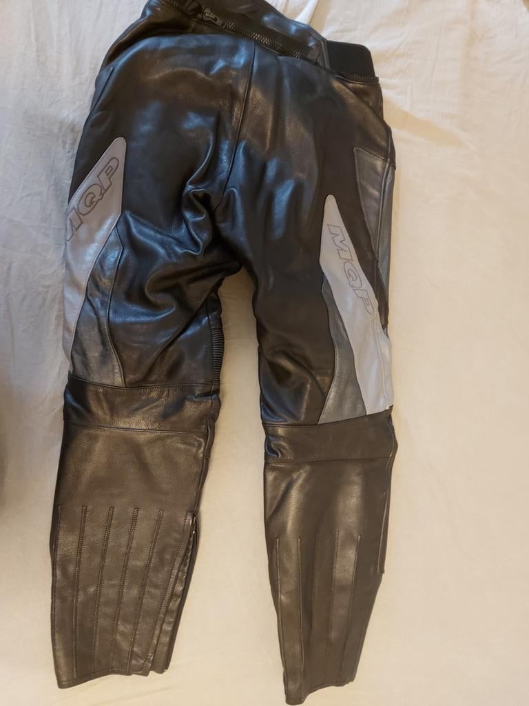 MQP Motorbroek Leer Maat 52 - Nieuwstaat!, Motoren, Kleding | Motorkleding, Broek | leer, Heren, MQP, Ophalen of Verzenden