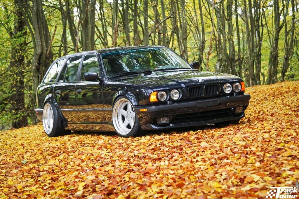BMW E34 Touring Wide Body ac schnitzer 1995 Blauw, Auto's, BMW, Particulier, 5-Serie, Benzine, Stationwagon, Handgeschakeld, Geïmporteerd