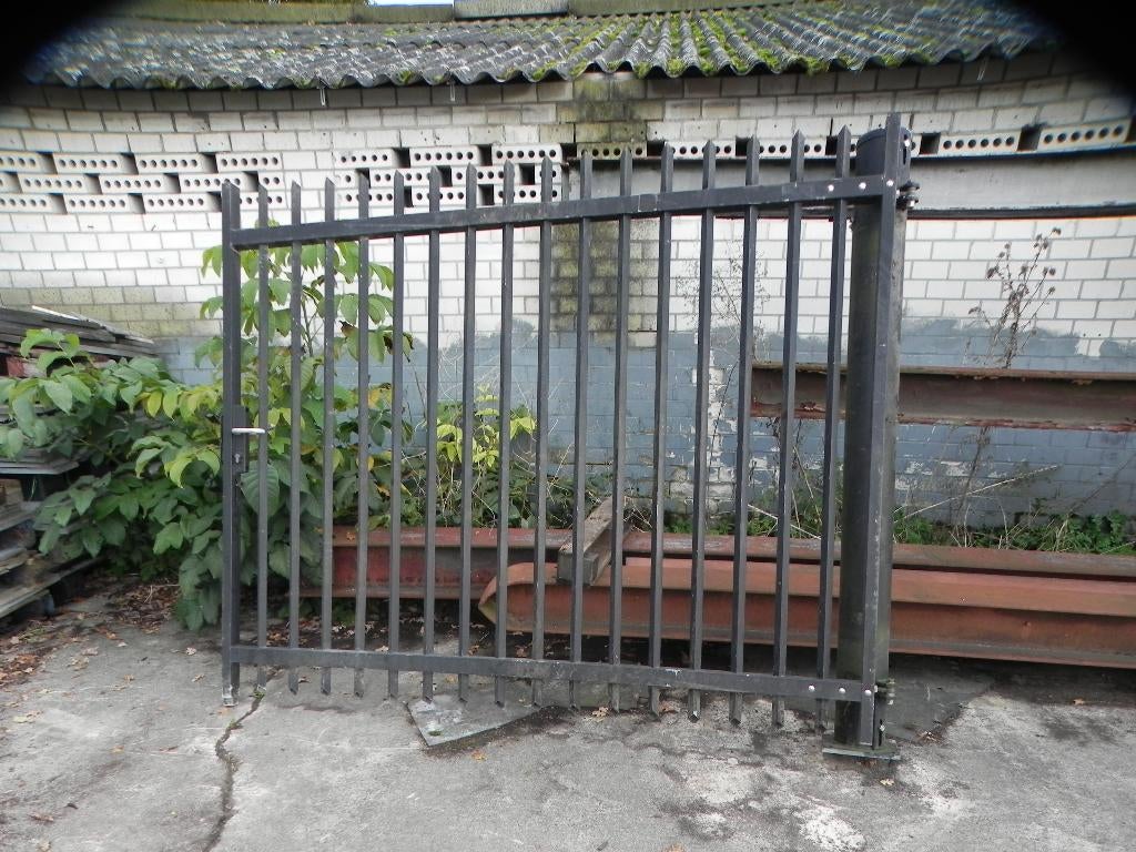 Heras poort met paal, Ophalen, Nieuw, 150 tot 200 cm, IJzer