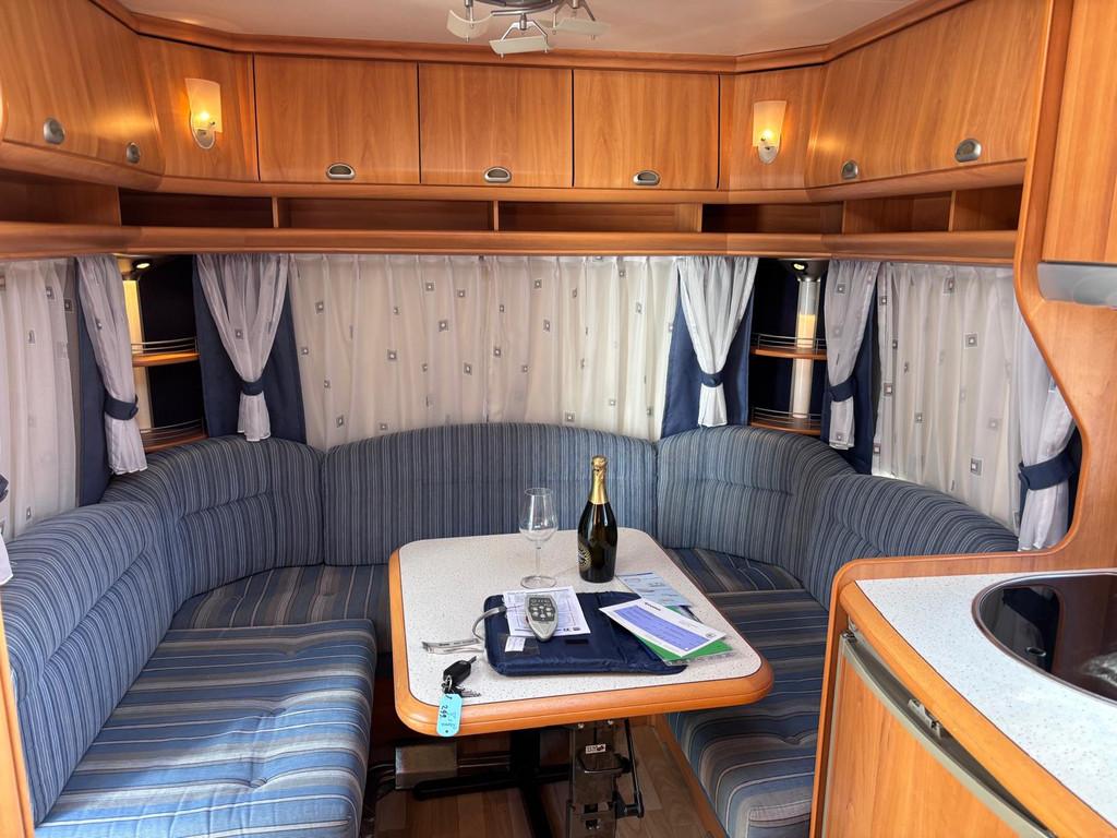 Hobby De LUX E EASY 460UFE MOVER VOORTENT NIEUWSTAAT 4 perso, Rondzit, Bedrijf, AutoHuys Ruurlo, Bleumkeskamp 10
7261AR  RUURLO, NL