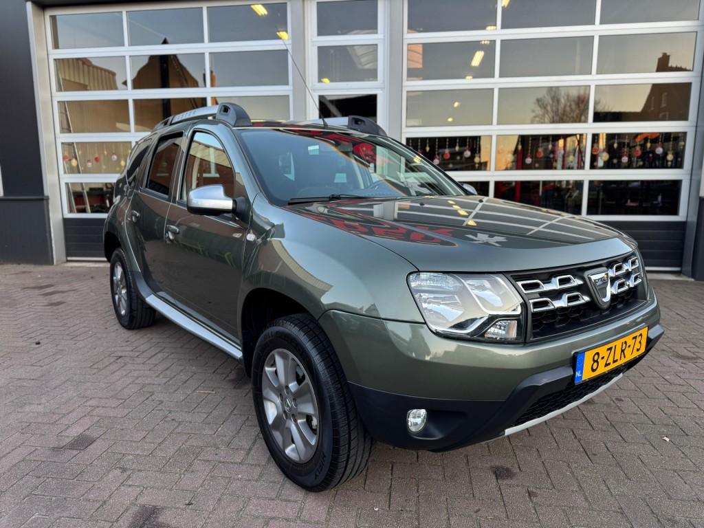 Dacia DUSTER  TCE 125 4X2 PRESTIGE / TREKHAAK / NAVI / CRUIS, Voorwielaandrijving, Euro 5, 125 pk, Gebruikt
