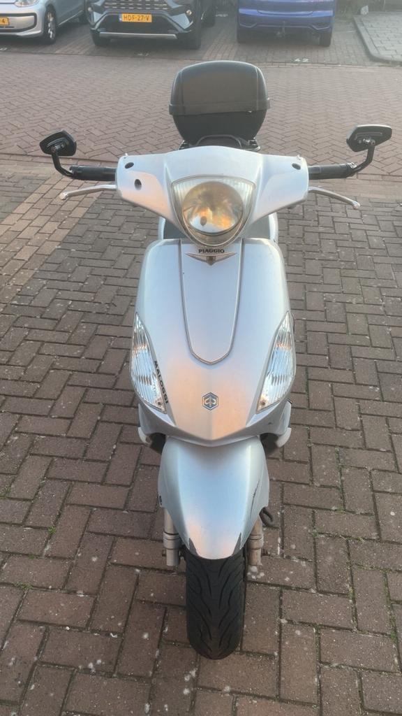 Piaggio fly 125cc 4t, Ophalen, Zo goed als nieuw, Benzine, Overige modellen