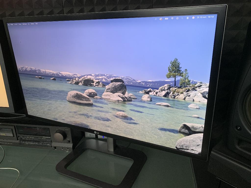 LG Digital Cinema 4K Monitor - 31MU97, Ophalen, In hoogte verstelbaar, HDMI, LG
