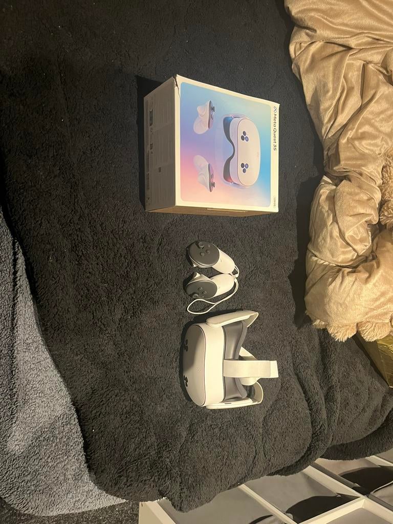 Meta quest 3s tekoop, Ophalen of Verzenden, Zo goed als nieuw