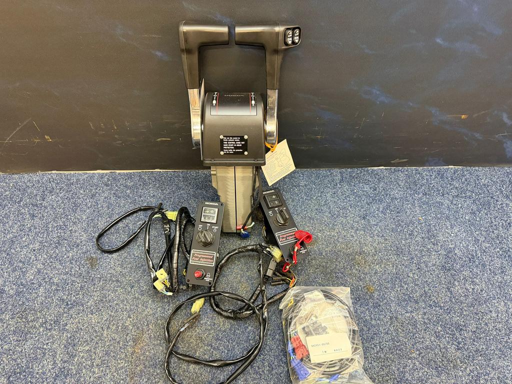 KOOPJE! Nieuwe Honda dubbele topmount afstandsbediening, Watersport en Boten, Ophalen of Verzenden, Nieuw, Motor en Techniek, Zeilboot of Motorboot