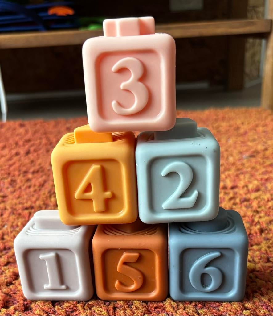 6 rubberen blokken met cijfers, Ophalen of Verzenden, Zo goed als nieuw, Overige typen