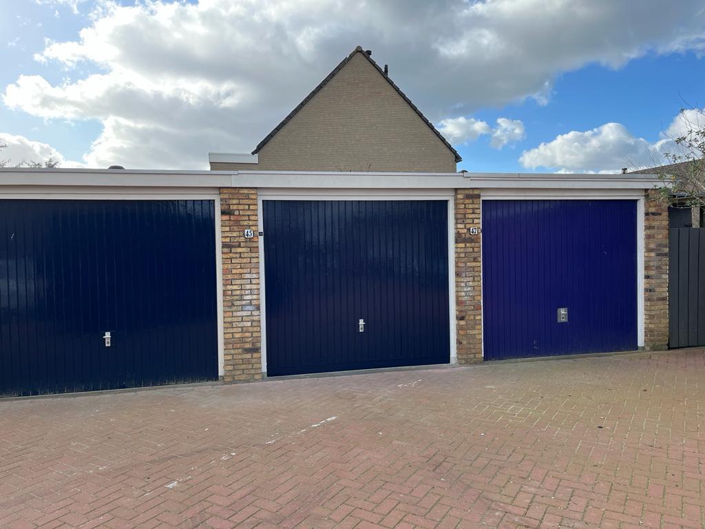 Nette droge garage te huur