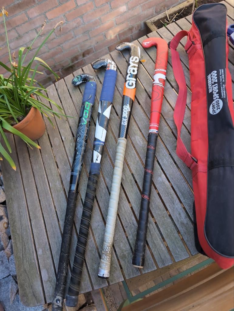 4 hockeysticks en een opbergtas, Ophalen, Stick