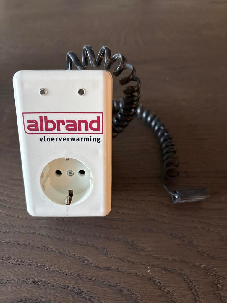 Albrand vloerverwarming pompschakelaar 2 stuks, Thermostaat, Gebruikt, Minder dan 30 cm, Minder dan 60 cm