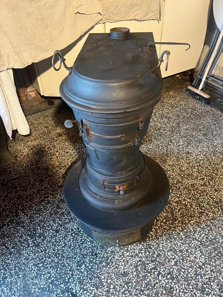 Antieke Kolenkachel - Vrijstaand en Authentiek, Huis en Inrichting, Kachels, Ophalen, Gebruikt, Overige brandstoffen, Vrijstaand