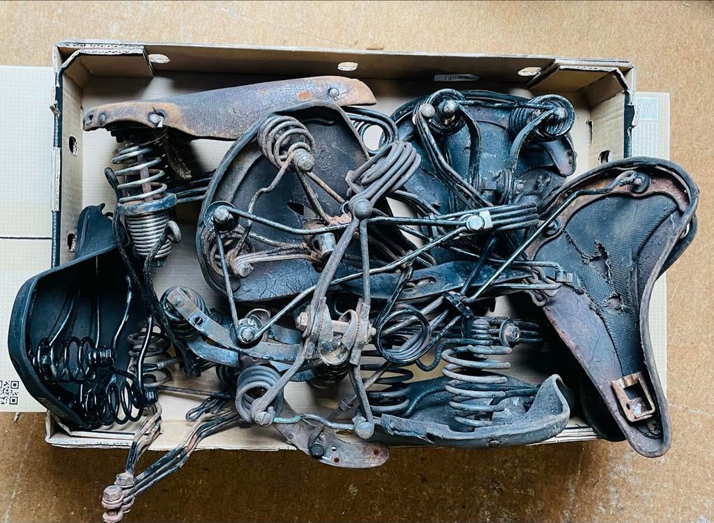 Onderdelen oldtimer zadels, Gebruikt, Staal, Ophalen of Verzenden, Zadel