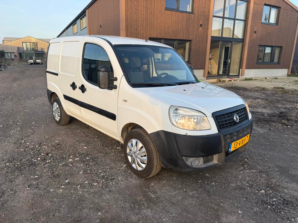 Fiat Doblo 1.6 16V CNG en Benz BiPower 2008 Nwe APk, Auto's, Voorwielaandrijving, Stof, Zwart, 4 cilinders
