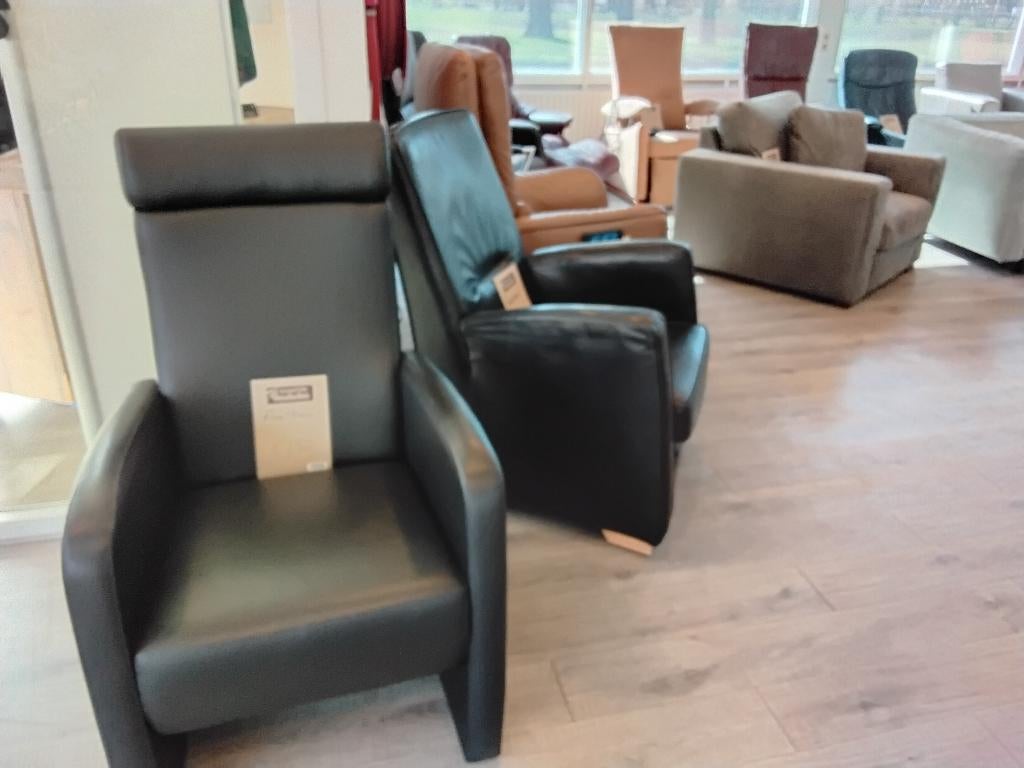 (Relax)stoelen, 2e Paasd, K-dag, Bevr-dag open! Second Life, Ophalen, Zo goed als nieuw, Metaal, Vijf, Zes of meer stoelen