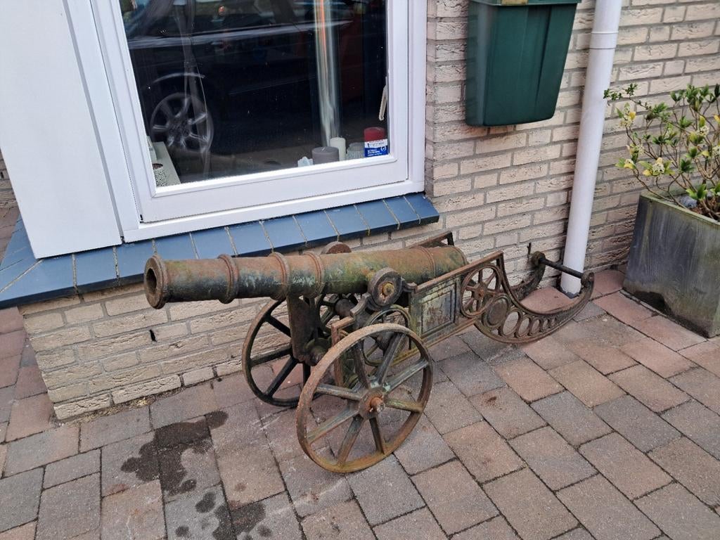 Groot zwaar Gietijzer Kanon 163cm 95kg mooi oud geworden, Ophalen, Eu, Overige gebieden, Eu
