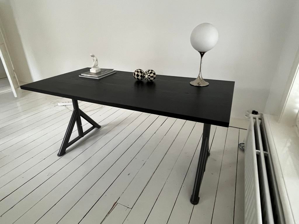 Bureau IKEA zwart eiken fineer 160x80 cm, Ophalen, In hoogte verstelbaar, Hout, Zo goed als nieuw