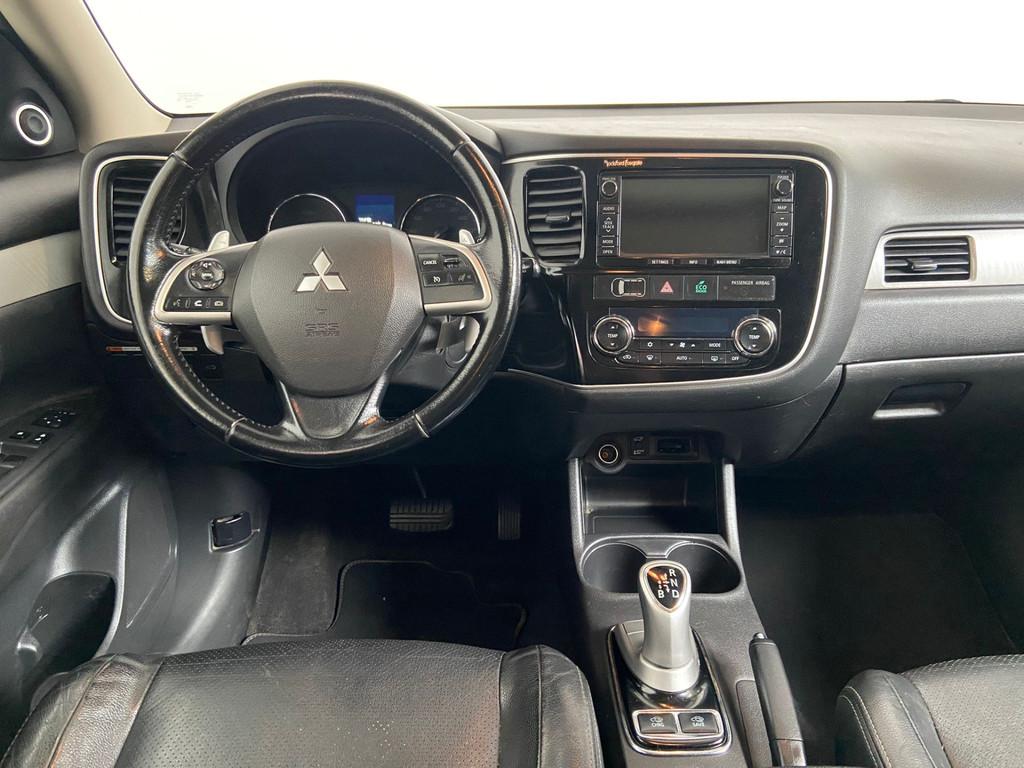Mitsubishi Outlander 2.0 PHEV instyle (bj 2013, automaat), Automaat, 4 cilinders, Lichtsensor, Blauw