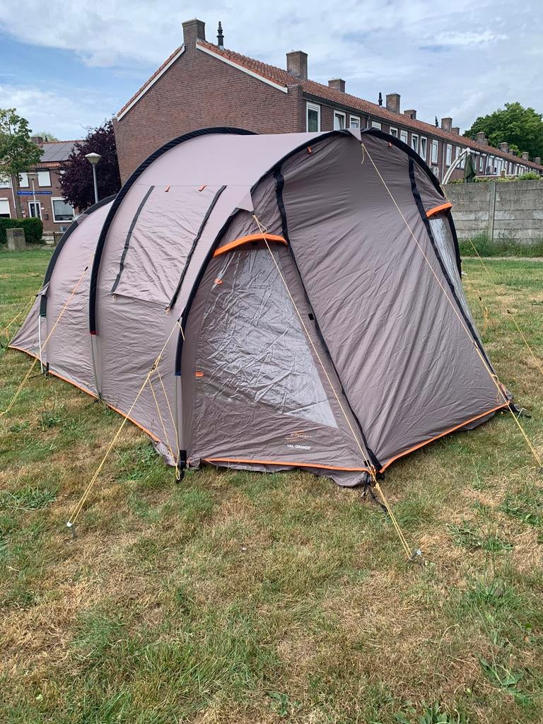 4-persoons Bardani Val Grande tunneltent i.z.g.st., Ophalen, Zo goed als nieuw, Tot en met 4