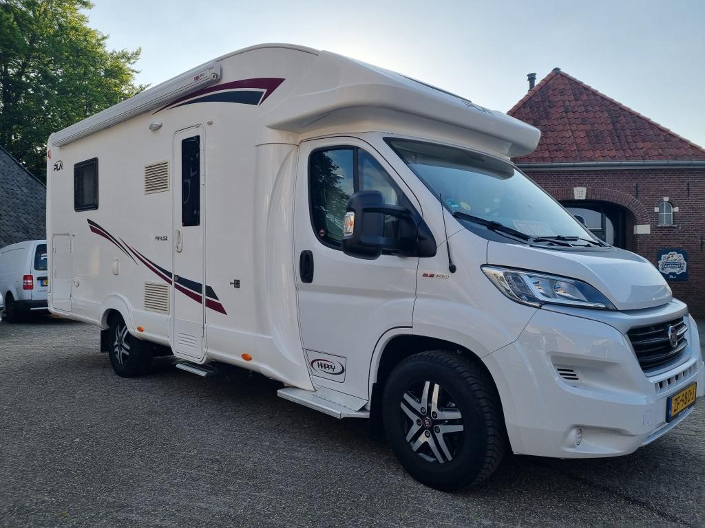 PLA Happy 397 Automaat Queensbed HPC levelsysteem 4.4 t, Luifel, Fiat, 7 tot 8 meter, Diesel