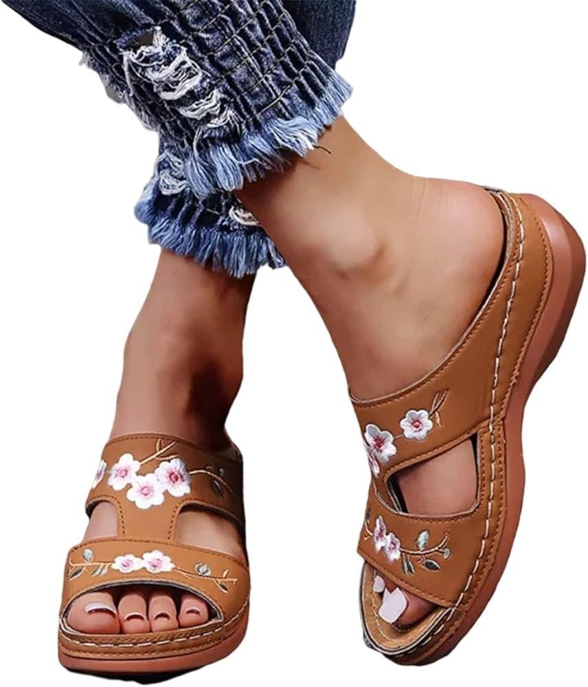 Nieuwe orthopedische sandalen in maat 36. Bnnenzool 22.5 cm, Bruin, Nieuw, Sandalen of Muiltjes, Ophalen of Verzenden