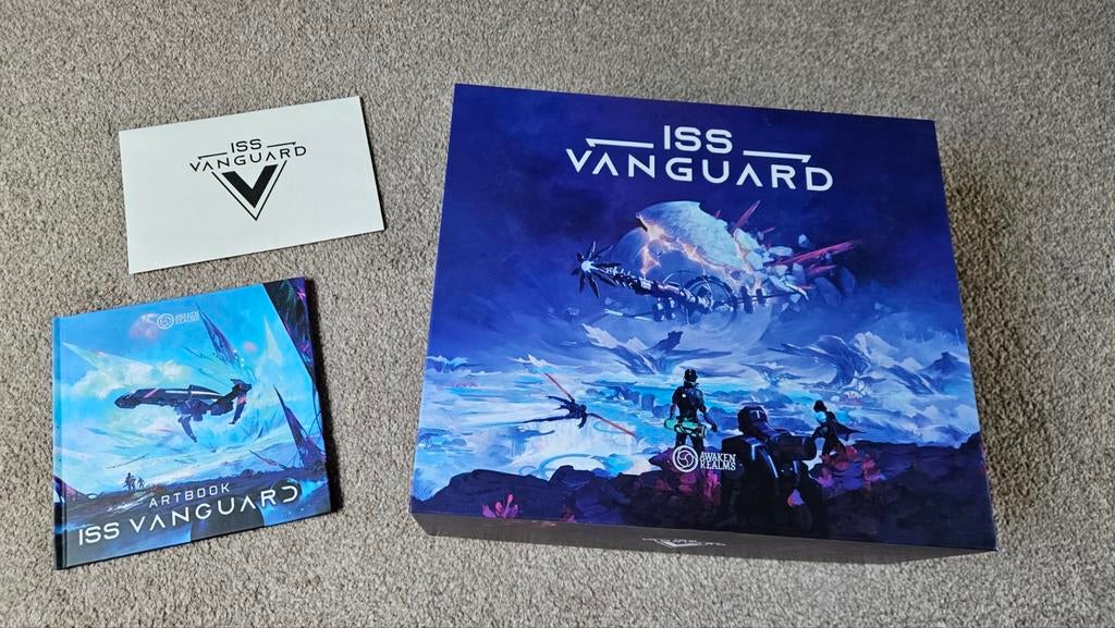 ISS Vanguard bordspel met artbook, Hobby en Vrije tijd, Gezelschapsspellen | Bordspellen, Ophalen of Verzenden