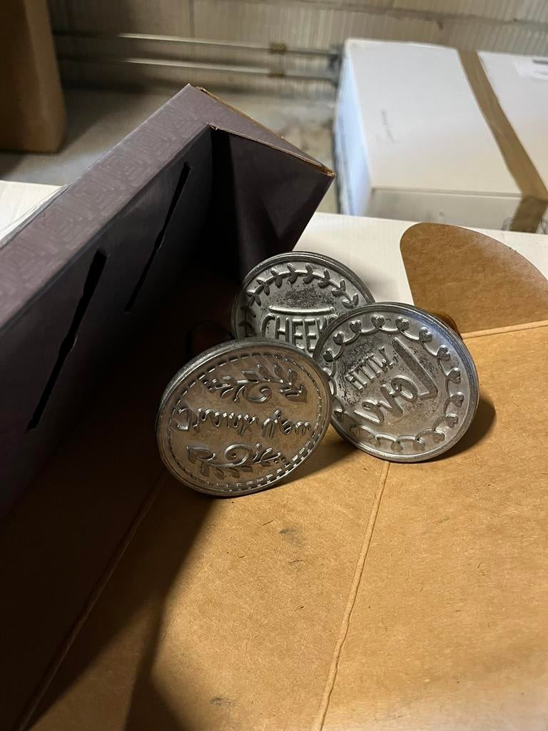 Koekstempels met tekst erop ., Ophalen of Verzenden, Nieuw, Taarten of Cupcakes, Versiering