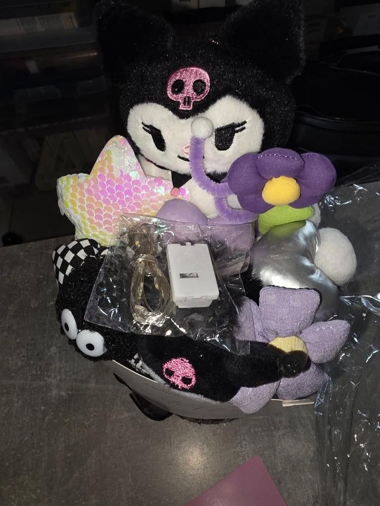 Hello kitty kuromi cadeau boeket met verlichting nieuw, Overige typen, Onbekend, Nieuw, Ophalen of Verzenden