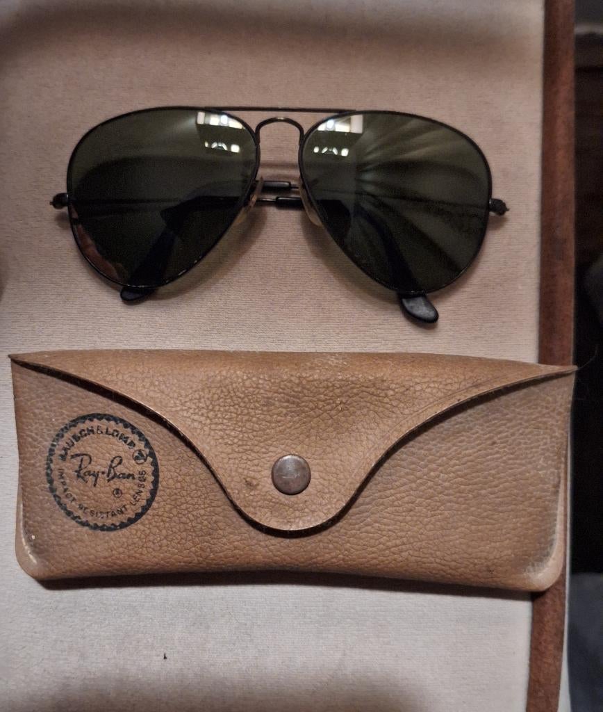 Ray-Ban zonnebril. Kleinere maat., Ophalen, Zwart, Zo goed als nieuw, Dame of Heer