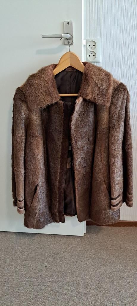 Dames korte bontmantel met suède inzet. Ong maat 38/40, Kleding | Dames, Jassen | Winter, Ophalen of Verzenden, Zo goed als nieuw