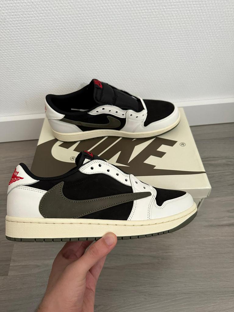 Nike air jordan 1 low travis scott olive green, Ophalen of Verzenden, Zo goed als nieuw, Overige kleuren