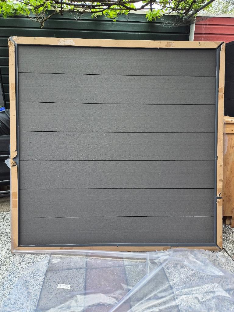 COMPOSIET ANTRACIET schutting 180X180cm in ALU kader NIEUW, Tuin en Terras, Schuttingen, Ophalen, Kunststof, 1 tot 2 meter, Minder dan 3 meter