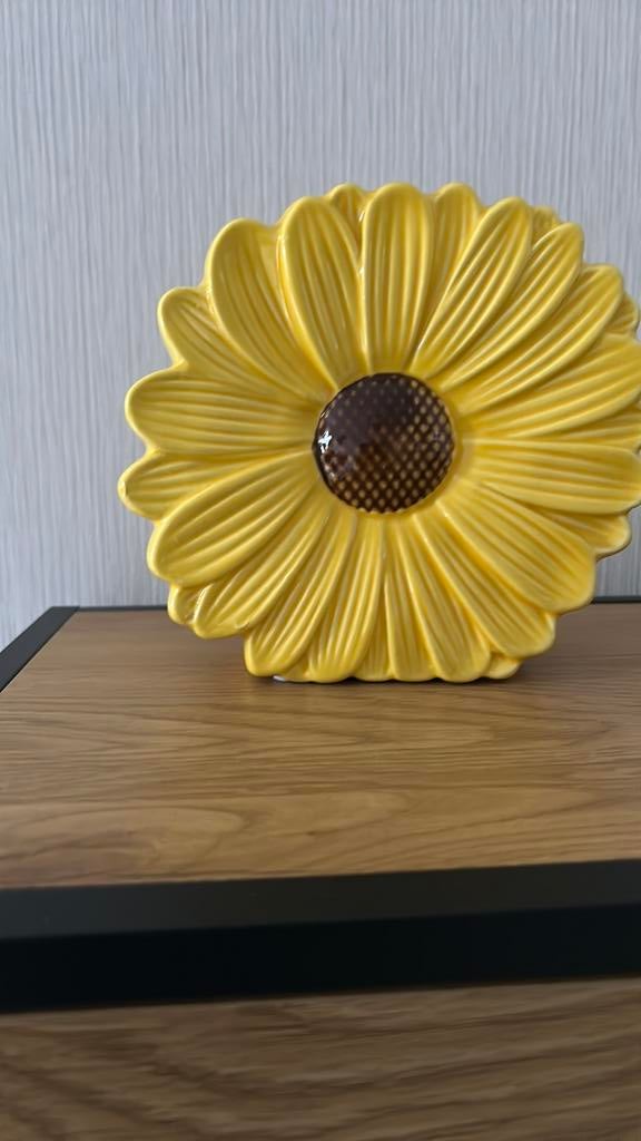 Leuk geel vaasje, Huis en Inrichting, Woonaccessoires | Vazen, Geel, Aardewerk of Porselein, Ophalen of Verzenden, Zo goed als nieuw