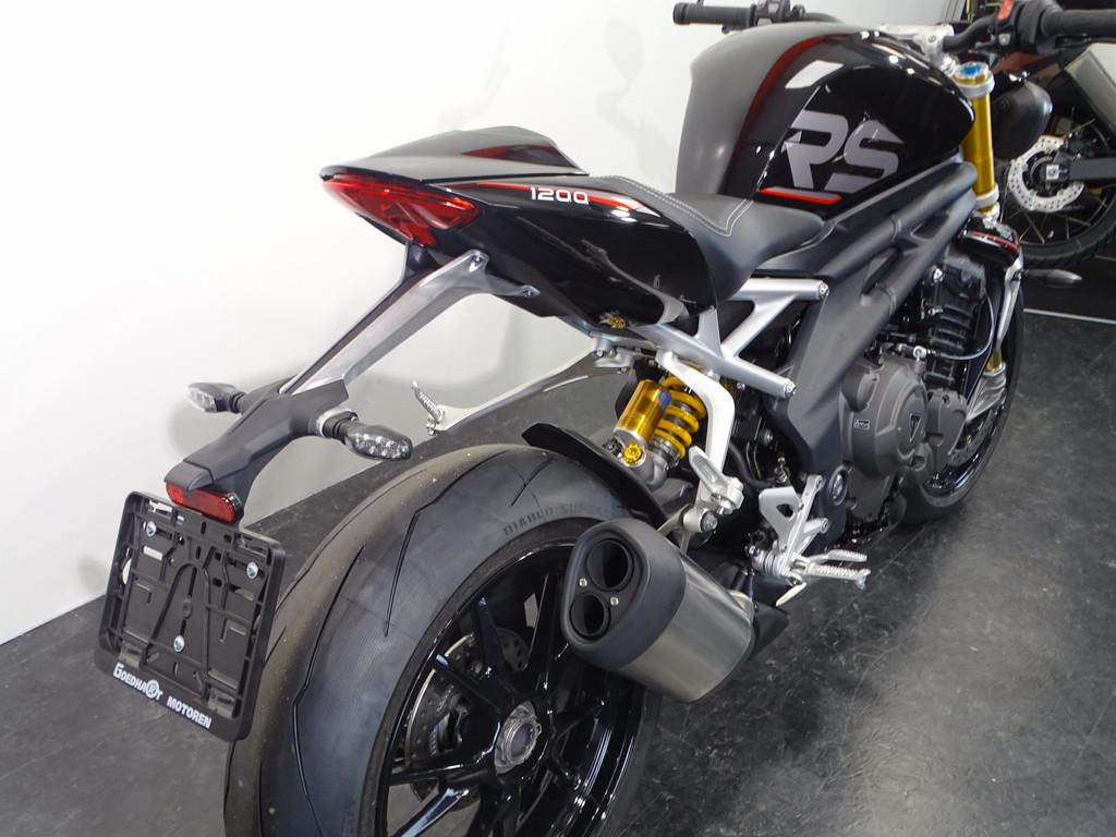Triumph Speed Triple 1200 RS - foto 3