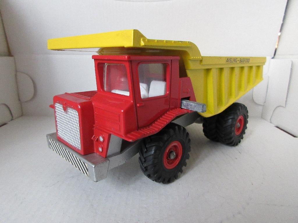 Dinky Toys Aveling-Barford Centaur Dump Truck nr. 924, Ophalen of Verzenden, Zo goed als nieuw, Bus of Vrachtwagen, Dinky Toys