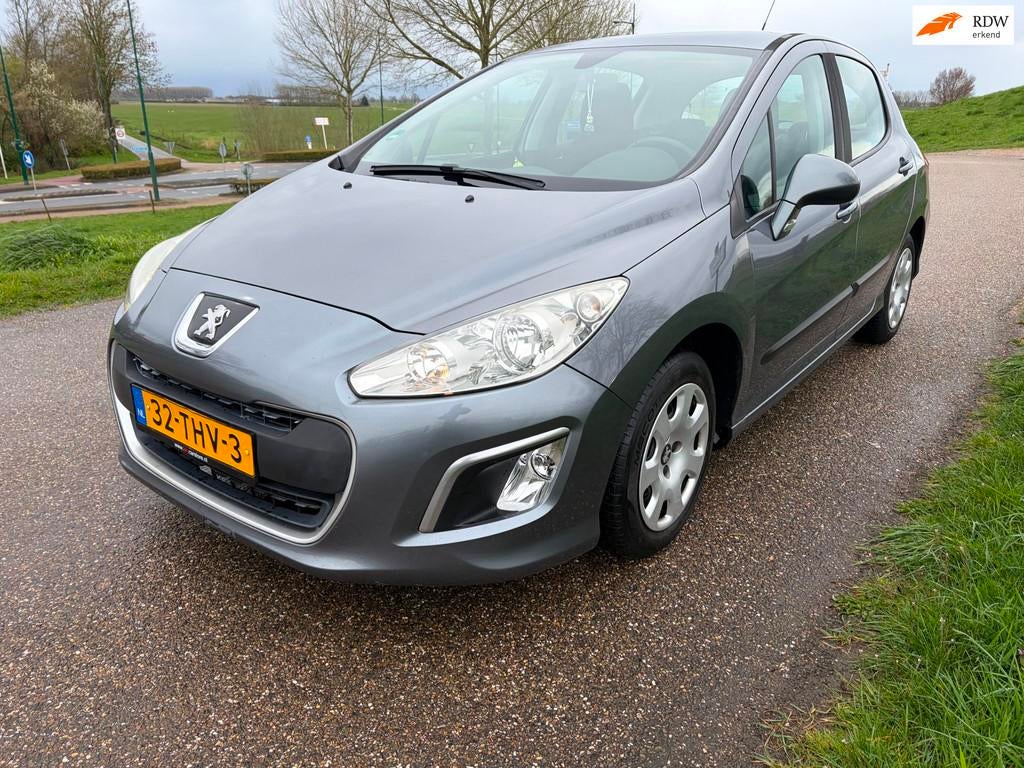 Peugeot 308 1.4 VTi Access Nieuwe APK Trekhaak top, Euro 5, Stof, Gebruikt, Zwart