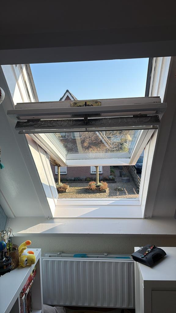 Velux dakraam, Ophalen, Gebruikt, Minder dan 80 cm, 120 tot 160 cm