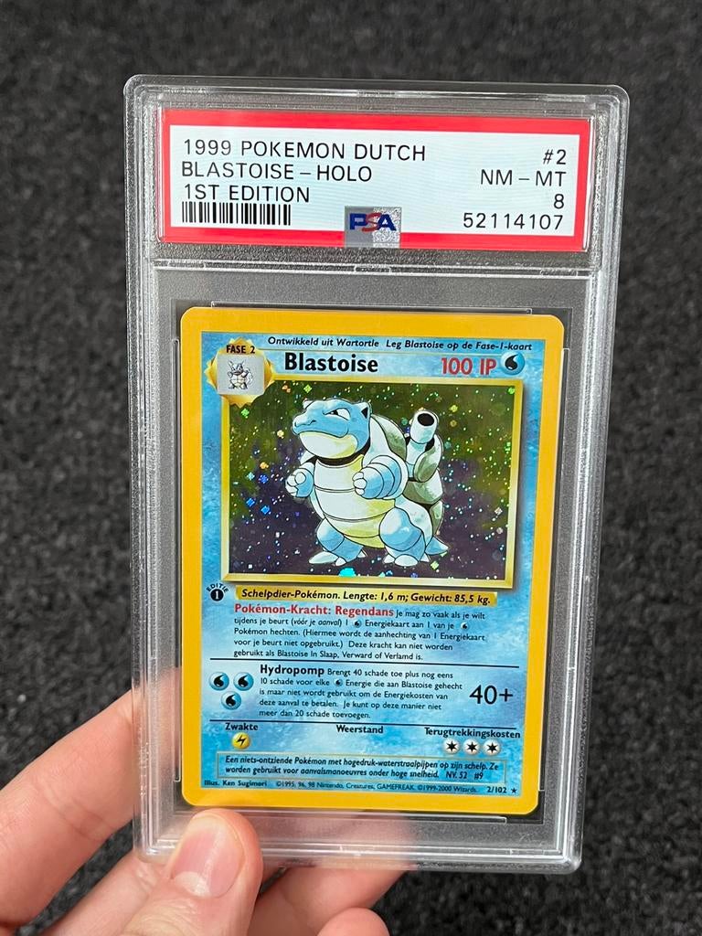 Pokémon PSA 8 1st edition Blastoise Dutch #2 Base set POP 42, Hobby en Vrije tijd, Verzamelkaartspellen | Pokémon, Ophalen of Verzenden