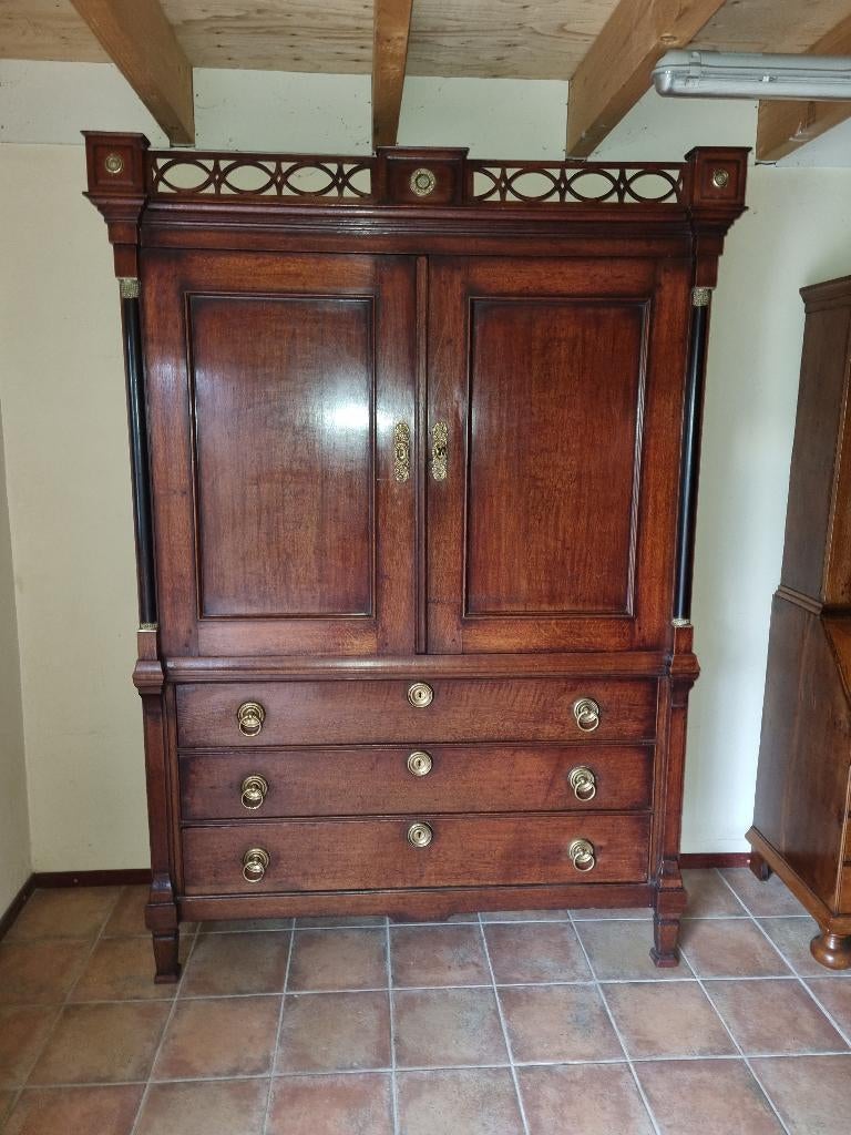 Antiek Eiken Empire Hekjes Kabinet