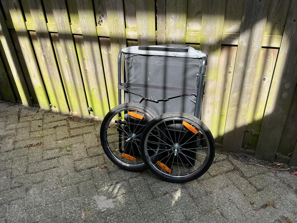 Hondenkar, Ophalen, Zo goed als nieuw, Hondenkar