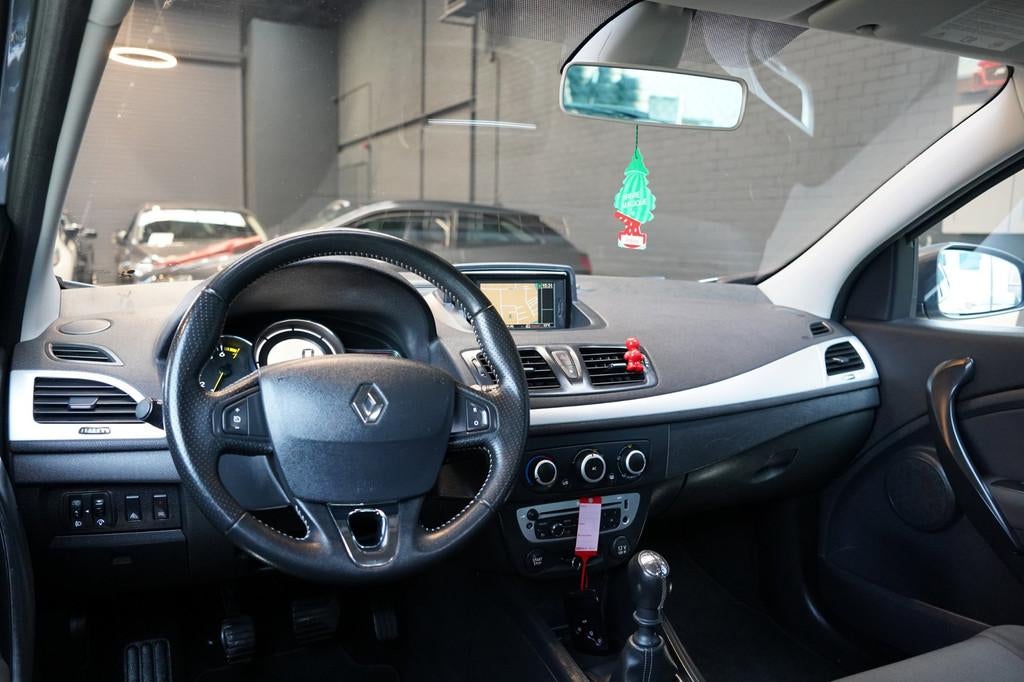 Renault Mégane 1.2 TCe Authentique | NAVI | CRUISE | AIRCO, Voorwielaandrijving, Euro 5, Stof, Gebruikt