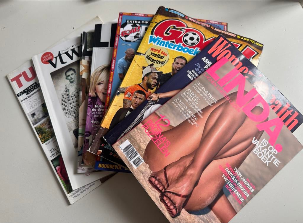 Diverse bladen en boeken: Linda, Kampioen, GOAL, Handboek, Ophalen, Gelezen, Damesbladen