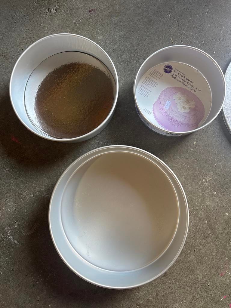 Wilton ronde bakvormen en taartkarton, nooit gebruikt, Ophalen, Nieuw, Taarten, Bakvorm