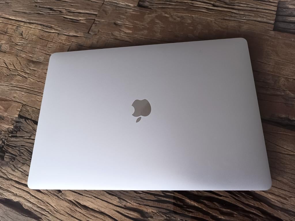 Macbook pro 2019 i9 -Met touchbar - 15,4inch - 16GB - 500ssd, Computers en Software, Ophalen, 2 tot 3 Ghz, 15 inch, Zo goed als nieuw
