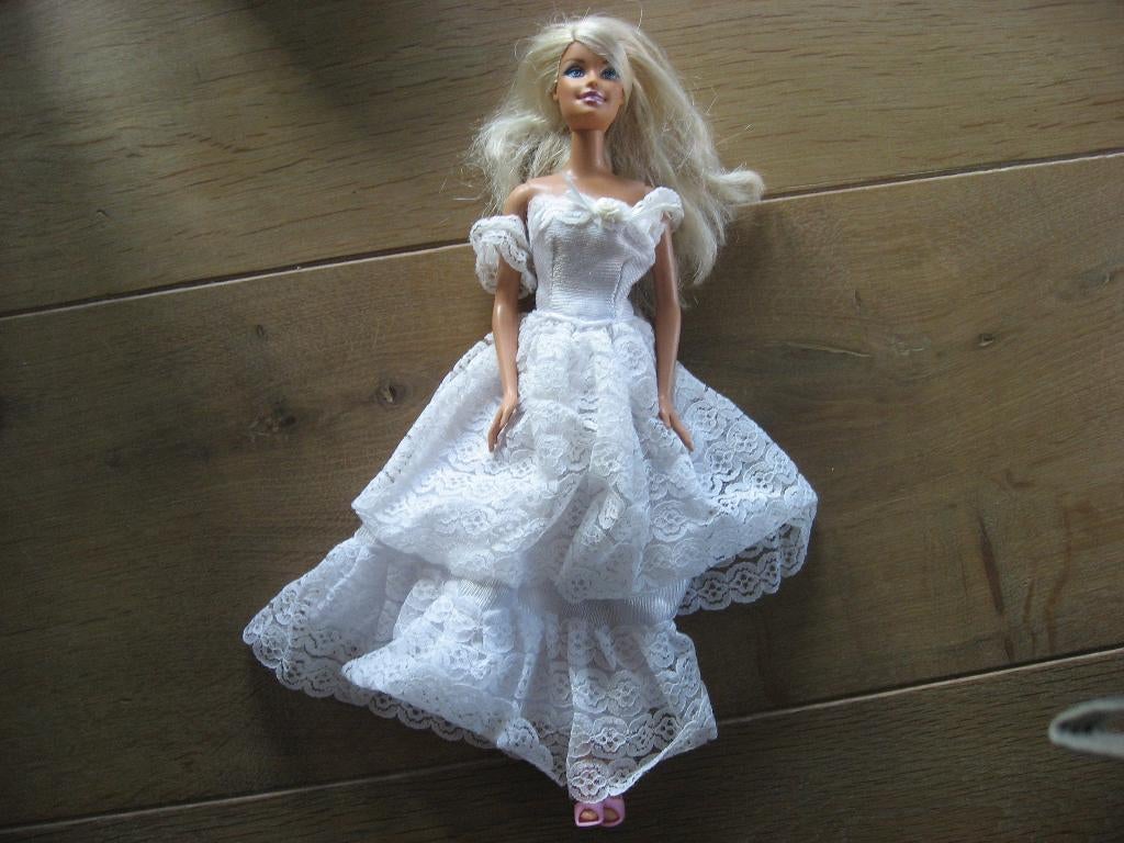 1999 Millennium wedding Barbie van Mattel, blond, Verzamelen, Verzenden, Zo goed als nieuw, Pop