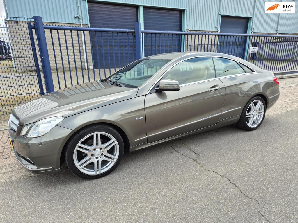 Mercedes-Benz E-klasse Coupé 200 CGI Avantgarde *184.932 KM, Euro 5, Achterwielaandrijving, Parkeersensor, 4 cilinders