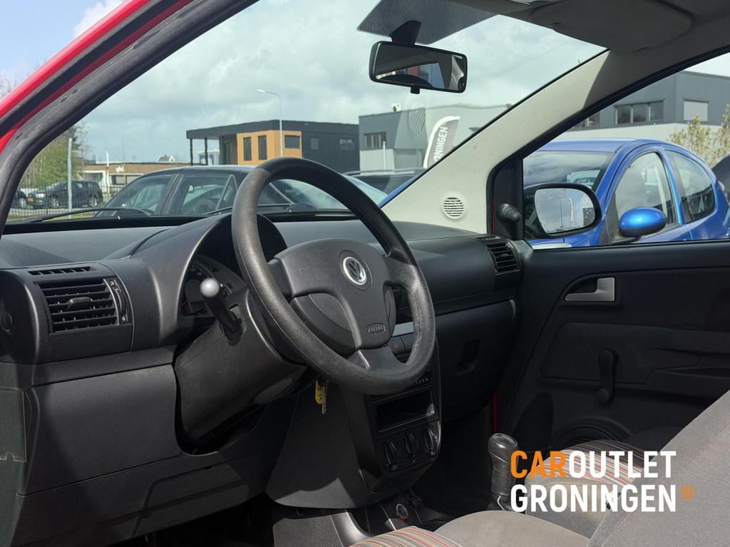 Volkswagen Fox 1.2 Trendline | 2e EIGENAAR | CARPLAY | NWE A, Voorwielaandrijving, Stof, Zwart, 969 kg
